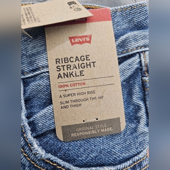 (179)Levi's Women's Ribcage Straight Ankle Jeans 100% Cotton A Super High Rise - Picture 8 of 16